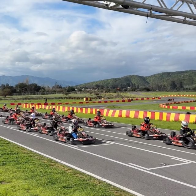 Vive la experiencia en pista profesional de Karting !
🏎️31 karts 4T 390cc Honda
🏎️1 kart 2T 125cc Rotax
📍Kartodromo Las Perdices, Melipilla
+12 años
💳Paga con todas tus tarjetas.
🕰️Martes y Domingo 12-18 hrs
#karting #chile #adrenalina #velocidad